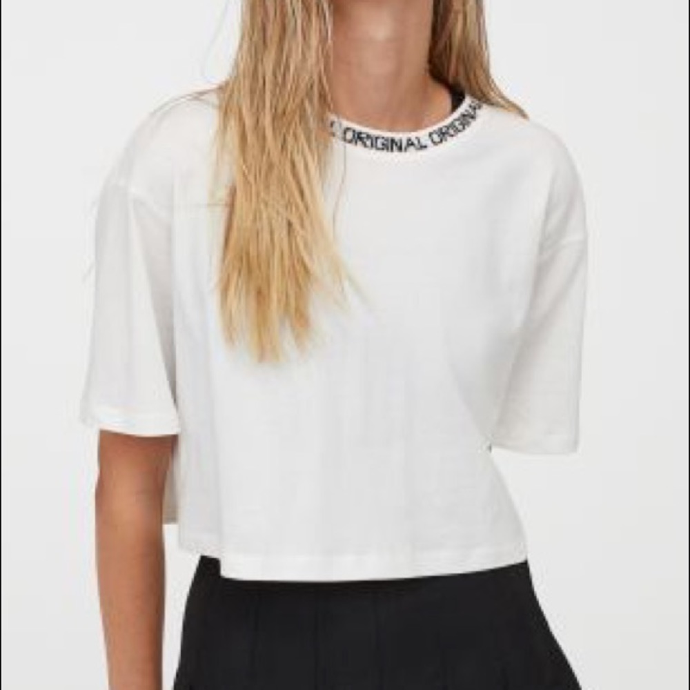 H&M Divided Cropped Boxy tee